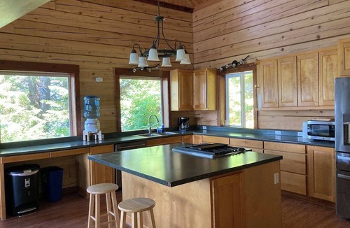 Haines Cabin | Beachroadhouse