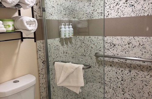 Cayucos Hotel | Beachwalker Inn and Suites