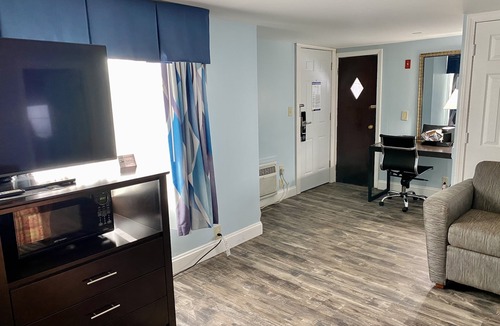 Lincoln Hotel | Beacon Inn and Suites