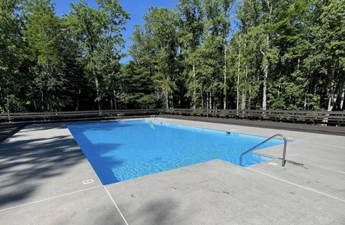 Pipestem Cabin | Bear Claw Cove #2 Pet Friendly-Hot tub-Kayak