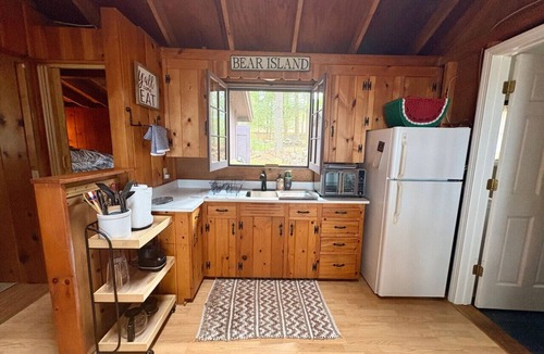 Meredith Apartment | Bear Island Escape | Lake Views + Kayak | Dock