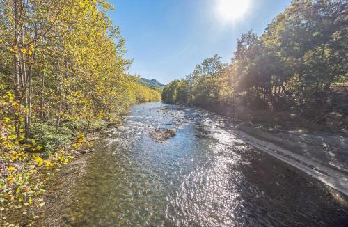 Cabins House | Bear Paw Cottage- 12 mins to Seneca Rocks cottage