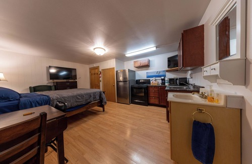 Dillingham House | Bear Paw Inn
