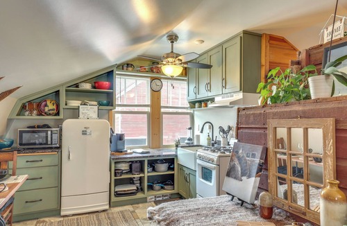 Holmesville Apartment | Beatrice Studio w/Fire Pit: Near Golf!