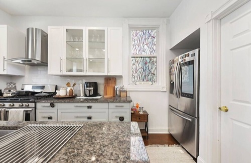 East Liberty Apartment | Beatty`s Bohemian Retreat