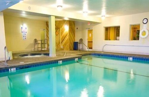 Newbury Apartment | Beautiful 1 bedroom unit at resort, sleeps 4