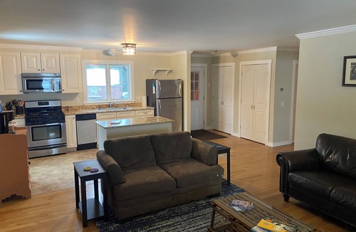Harrington House | Beautiful 2-Bedroom Waterfront Retreat