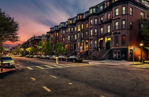 Columbus Apartment | Beautiful 2Bedroom in the South End Boston - Ground Level Unit
