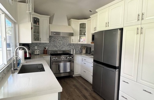 Irvine Industrial Complex-East House | Beautiful 3-bedroom home in peaceful Lake Forest. Close to So. Ca. Attractions.