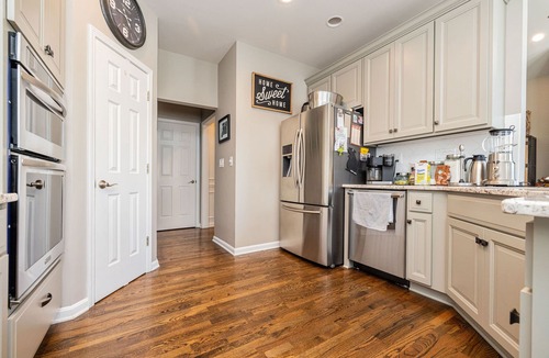 Buechel House | Beautiful 4 BR, 4.5 Bath, Executive Home w In Ground Pool & Handicap Accessible!