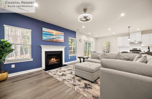 Bayside House | Beautiful 5 Bedroom Home in America's Coolest Small Town!