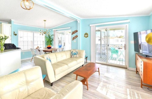 Montego Bay House | Beautiful Bay Views * 2 Kayaks To Explore The Bay * Private Dock For Your Boat!