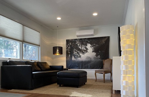 Tivoli House | Beautiful, bright private home w fenced yard in Tivoli, NY