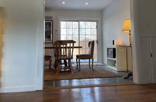 Tivoli House | Beautiful, bright private home w fenced yard in Tivoli, NY