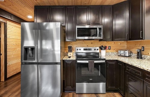 Rockbridge Cabin | Beautiful Cabin on 20 Acres in Hocking Hills - Early Bird Discounts!