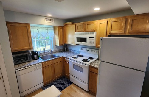 Kennebunkport Resort | Beautiful Condo Minutes to the Beach! July 11-18 recently opened up.