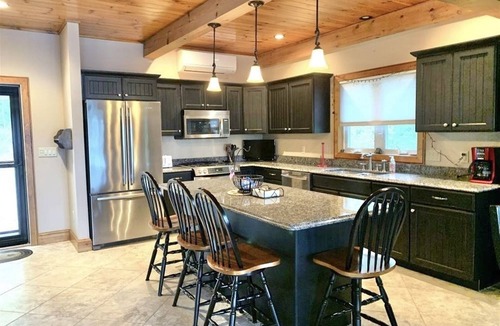 Shapleigh House | Beautiful contemporary 3 bedroom and 2.5 bath home on Square Pond.