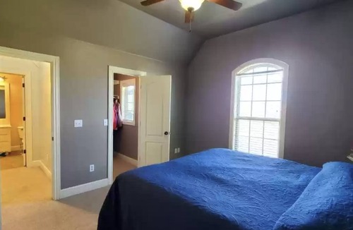 Springdale House | Beautiful country home in Cave Springs AR
