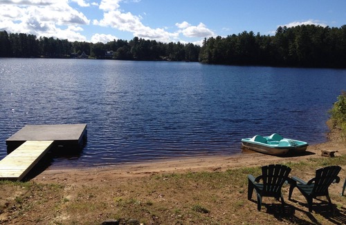 Orange Cottage | Beautiful Lakeside Waterfront Cottage with Private Beach