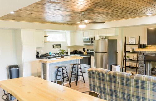 Black Fork Cabin | Beautiful, Modern Mountain Cabin with beautiful view. Close to ski resorts!