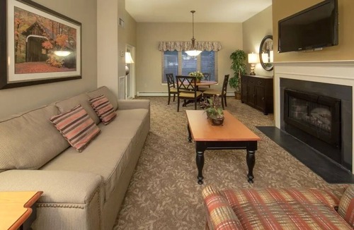 Brownsville Condo | Beautiful Mountainside Escape - 2 Bed 2 Bath Condo