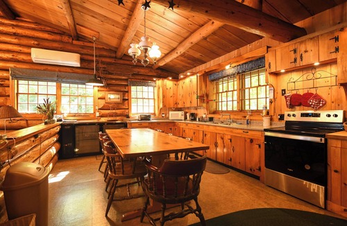 Oxford Cottage | Beautiful open-concept log home in quiet setting on Thompson Lake.