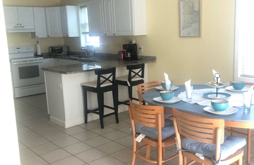 Kingston House | Beautiful property near URI, Beaches and Newport!