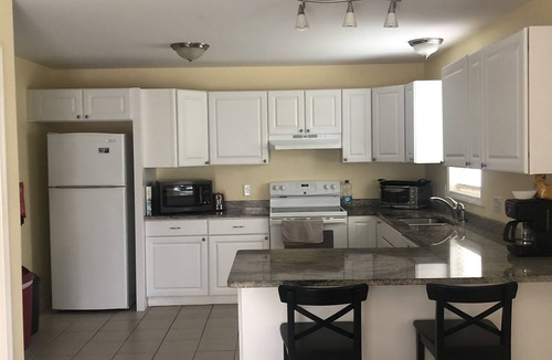 Kingston House | Beautiful property near URI, Beaches and Newport!
