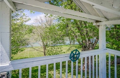Celina House | Beautiful River front property