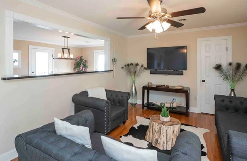 Antioch House | Beautiful scenic view home in Nashville Tennessee