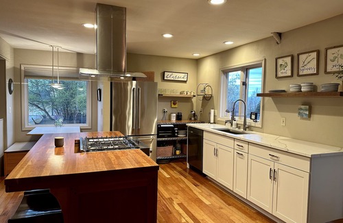 Bayshore - Klatt House | Beautiful South Anchorage Home