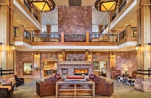 Park City Cabin | Beautiful Spacious King Room | Heated Pool
