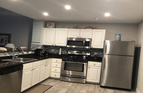 Madeira Beach Condo | Beautifully Updated Madeira Bay Resort Unit 401 - Steps from Sand and Fun!