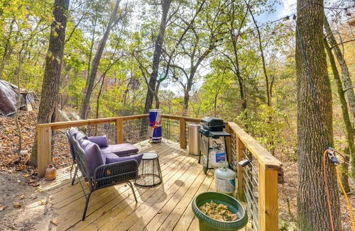 Lost Bridge Village House | Beaver Lake Group Retreat w/Decks: 2-Unit Combo