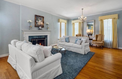 Fort Smith House | Beland Mansion Getaway – Spacious Colonial with Game Room & Lounge