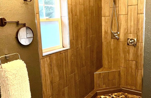 Bear Creek Bed & Breakfast | Bell In The Woods B&B