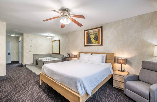 North Stonington Hotel | Bellissimo Hotel, Trademark by Wyndham Near Foxwoods Casino