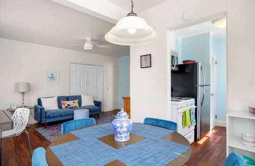 Mission Beach Apartment | Ben's Beach Bungalow 5, cheery Mission Beach 1BR!