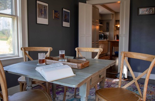 Lee House | Berkshire House Stay: 5BR/5BA