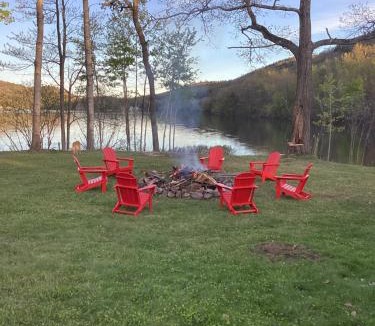 Berkshire Hotel | Berkshire Lake Lodge