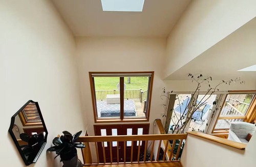New Lebanon House | Berkshires Mountain Retreat w Panoramic Views, 5 Decks, Hot Tub, near Tanglewood