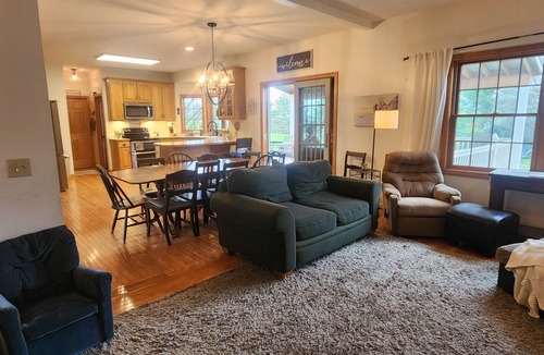 Millersburg House | Berlin Hilltop Haven – Amish Country retreat with pickleball & family fun!