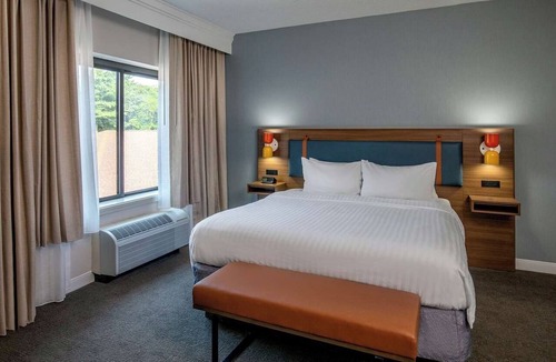 Foxboro Hotel | Best Value, Quality Stay! Pet-Friendly, Near F. Gilbert Hills State Forest