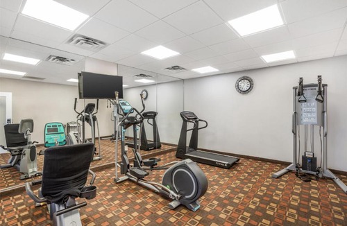 East Massapequa Hotel | Best Western Bar Harbour Inn