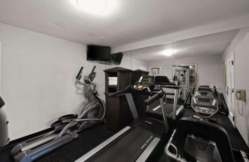 Grove City Hotel | Best Western Executive Inn
