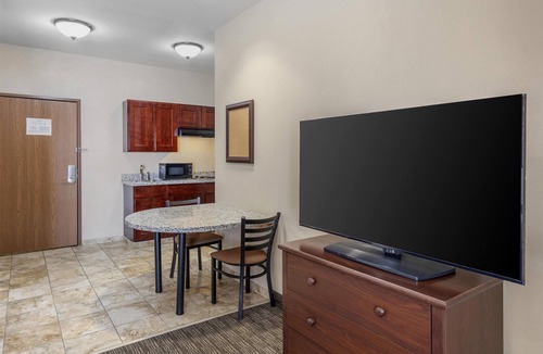 Dodge City Hotel | Best Western North Edge Inn