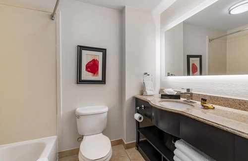 North Little Rock Hotel | Best Western Plus JFK Inn & Suites