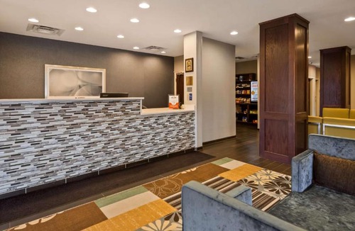 Poland Hotel | Best Western Plus Boardman Inn & Suites