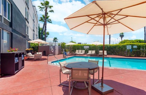 Commerce Hotel | Best Western Plus Commerce Hotel