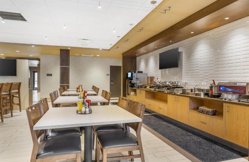 Steubenville Hotel | Best Western Plus Franciscan Square Inn & Suites Steubenville